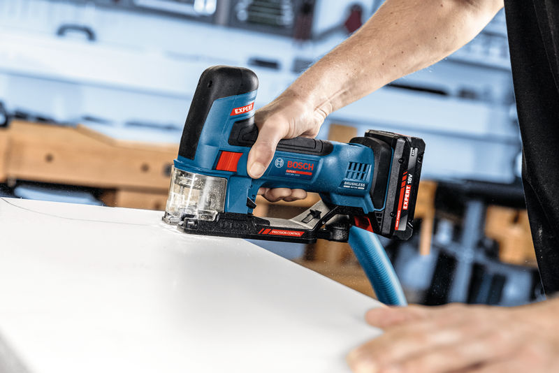 Bosch EXPERT Krížový čiarový laser EXLL18V-120-33CG L-Boxx (1x4Ah) 0601065B00